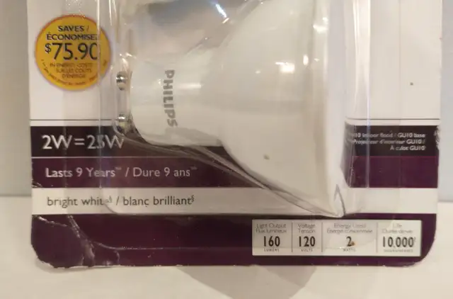 Philips LED halogen light bulbs in Indoor Lighting & Fans in Ottawa - Image 3