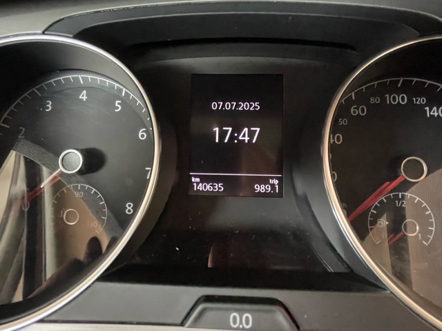 2015 Volkswagen Golf TSI Trendline Manual in Cars & Trucks in Hamilton - Image 4