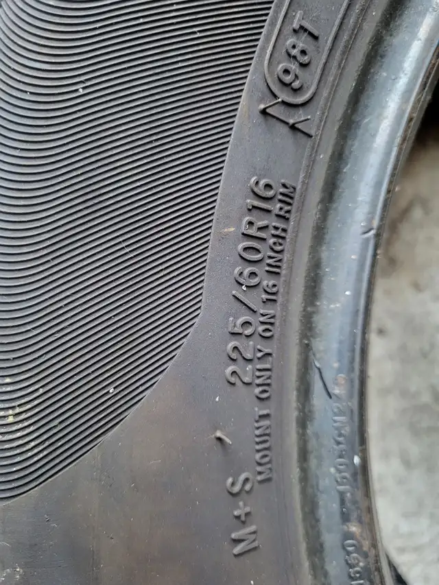 4 Pneus d'été en très bon état (4 summer tires) in Tires & Rims in Longueuil / South Shore - Image 2
