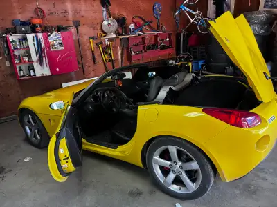 2008 solstice 2 door convertible Exselent condition. 81,231km only. Call Shawn 403,872,7696 Location...