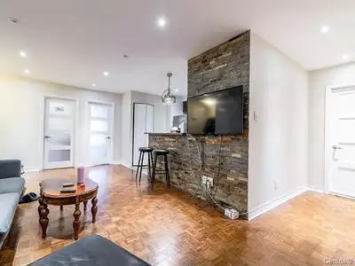 Apartment of 4 bedrooms--Welcome student