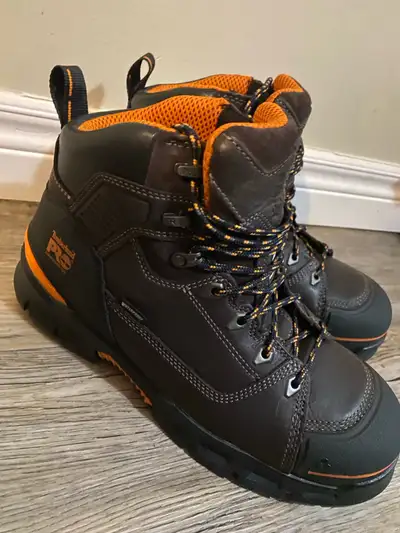 Brand new never worn Timberland work boots size 10W, View more