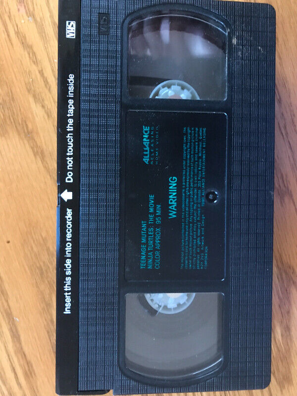 VHS - TEENAGE MUTANT NINJA TURTLES - THE MOVIE in CDs, DVDs & Blu-ray in Leamington - Image 3