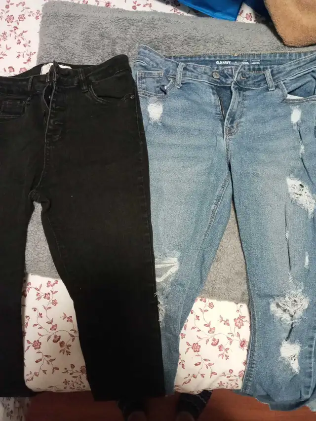 Women’s Jeans & Shorts Bundle – Great Condition in Women's - Other in City of Toronto - Image 3
