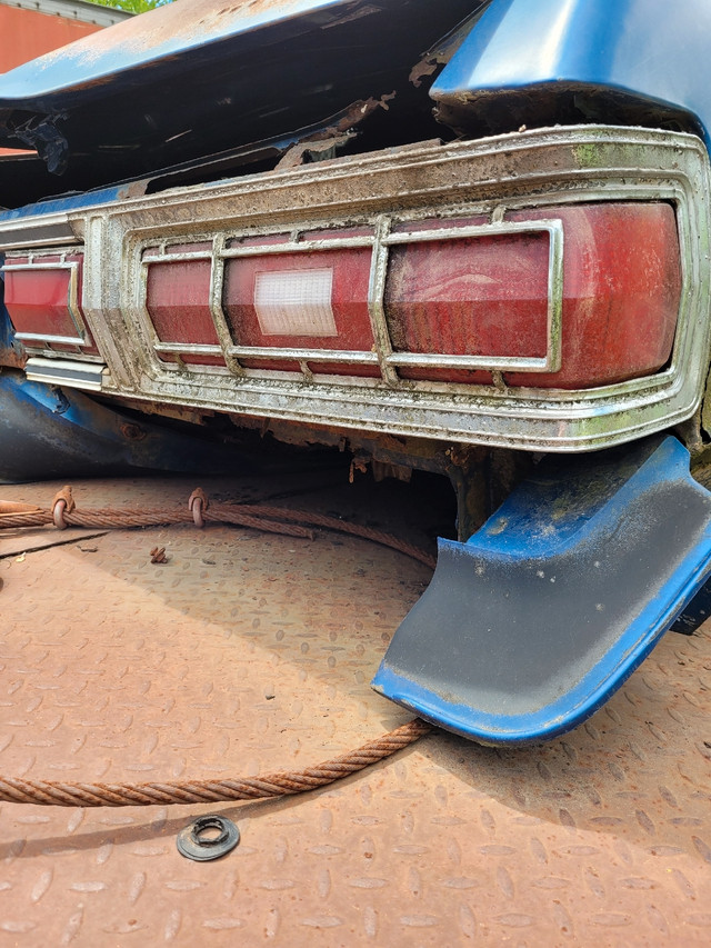 Ford Torino Elite parts  in Auto Body Parts in Oakville / Halton Region - Image 3