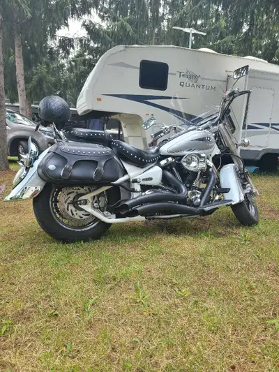 Selling my 04 Yamaha roadstar 1700 cc 56000 km very clean and taken care of new front tire last Augu...