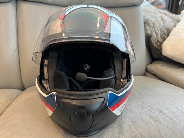 Casque moto 7 carbon evo BMW dans Pièces et accessoires pour motos  à Laval/Rive Nord - Image 2