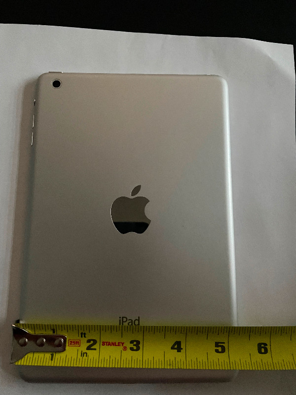 Apple iPad Mini (1st Gen) A1432, 16GB Silver in General Electronics in Oakville / Halton Region - Image 2