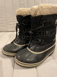 Boy’s Sorel Boots (black) - size 3