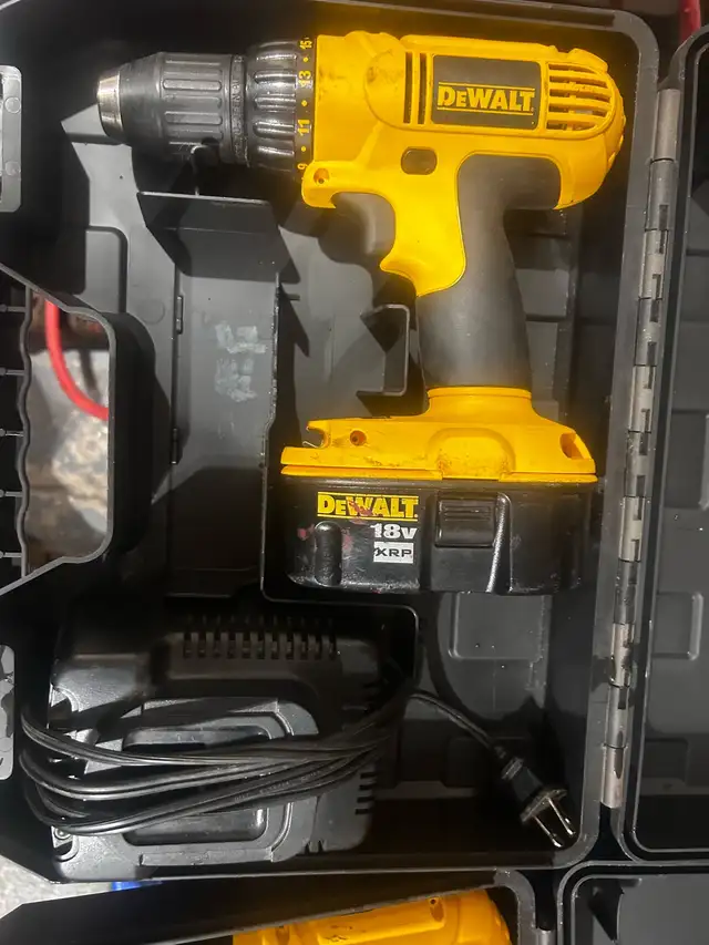 Dewalt Drill 528934446385735681