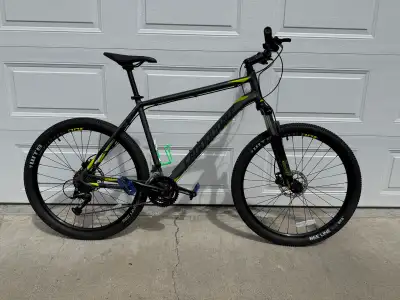 Cannondale Catalyst XL Mountain Bike, View more