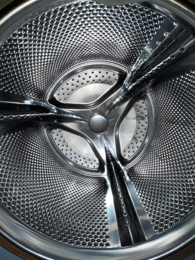 Used Whirlpool stacked Washer & Dryer, Good condition! in Washers & Dryers in Markham / York Region - Image 6