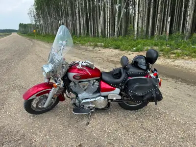 For sale - 2003 Victory Kingpin, 92 CI (1507 CC), 5 speed, 35,000 km, mustang seat with driver and p...