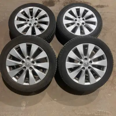 Set of four original OEM Honda alloy wheels 5x114.3 64.1 with 225/50R17 Michelin Xice winter tires....
