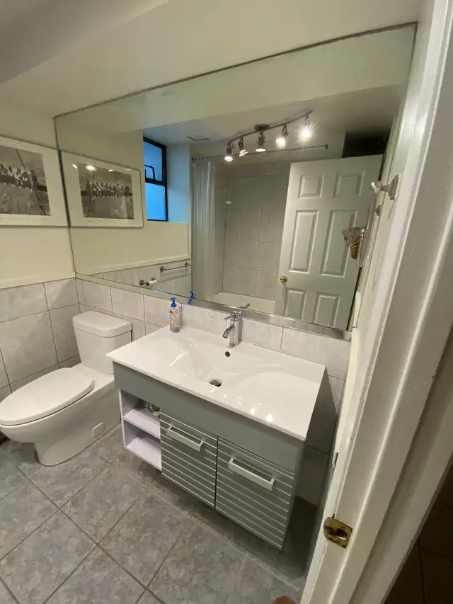 Private furnished large room available immediately in Room Rentals & Roommates in Burnaby/New Westminster - Image 4