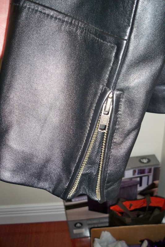 Brand New Danier Black Leather Jacket - Size M in Men's in Annapolis Valley - Image 4