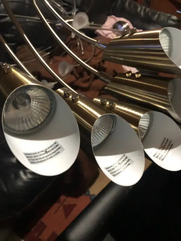Chandelier in Indoor Lighting & Fans in Ottawa - Image 3