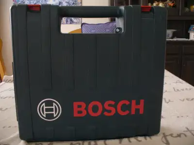 BOSCH perceuse a percussion 1/2 pouce VSR+ Boite de transport, View more