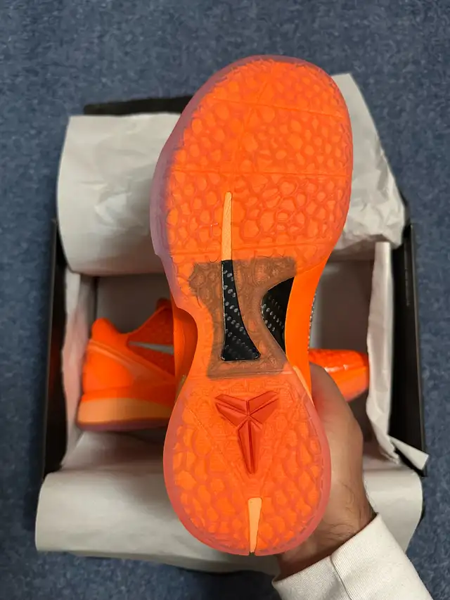 NIKE KOBE 6 PROTRO TOTAL ORANGE SIZES 8.5, 9, 10 in Men's Shoes in City of Toronto - Image 4