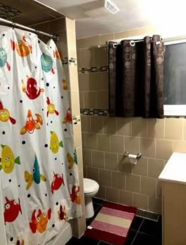 Room for Rent in Scarborough in Room Rentals & Roommates in Oshawa / Durham Region - Image 5