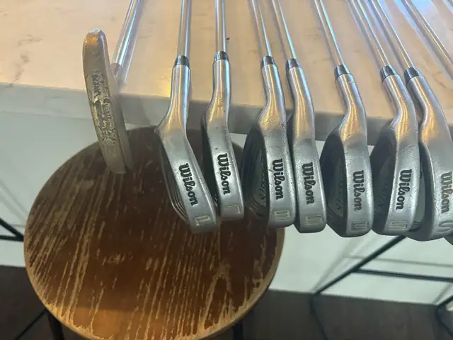 women’s left handed golf clubs and bag  in Golf in Guelph - Image 8