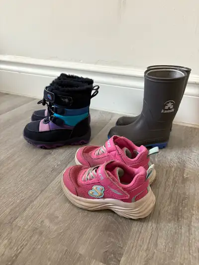 Size 5 toddler shoes , View more
