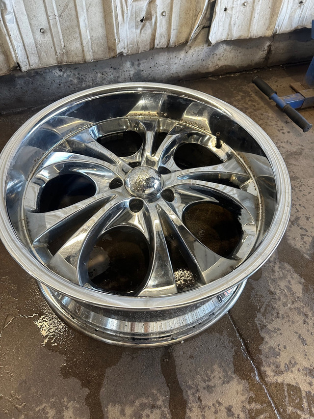 20’ Boss rims and tires  in Tires & Rims in St. Catharines - Image 4