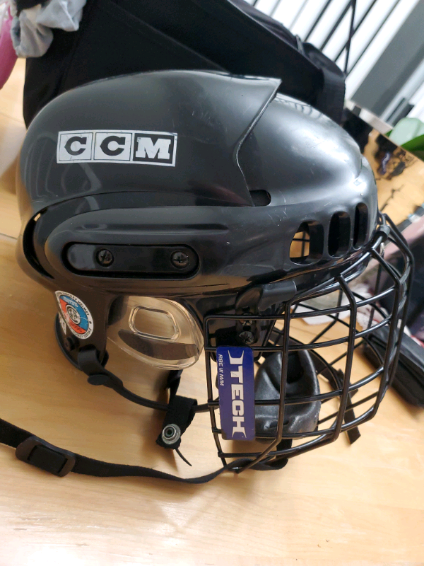 Various Brand Name Hockey Equipment. in Hockey in City of Toronto - Image 5
