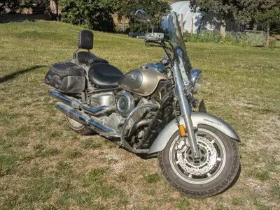 2006 Yamaha V-Star 1100 Silverado 15,626km in excellent condition. Runs awesome and has great tires,...