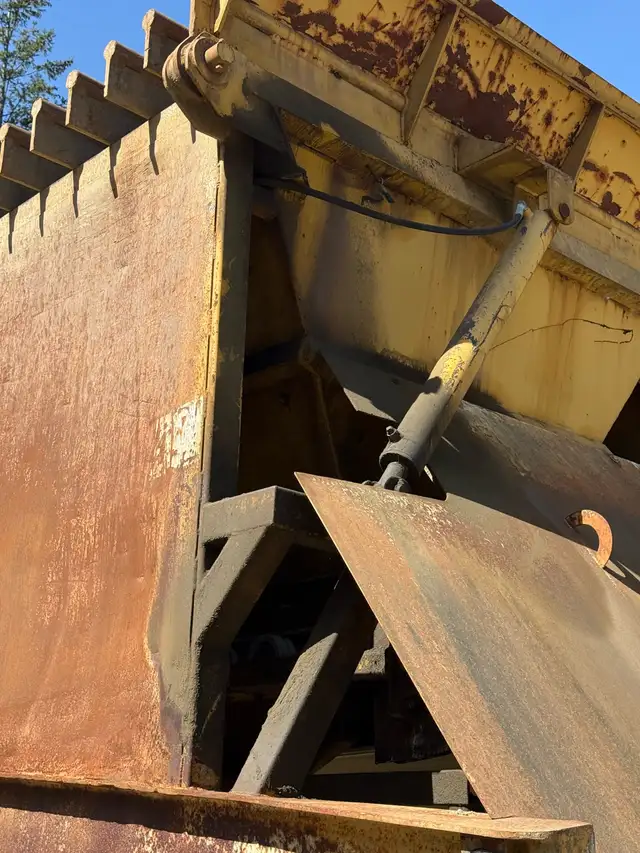 Mormak Aggregate feed hopper, and conveyor in Heavy Equipment in Nanaimo - Image 6