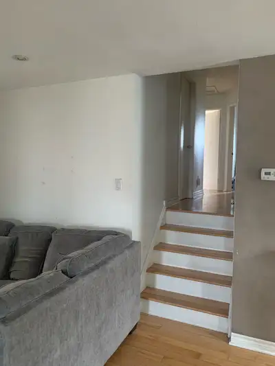 Room for Rent – Upstairs Bedroom (Female Only) One private upstairs bedroom available for rent in a...