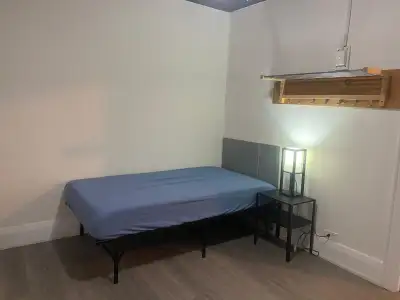 - Available NOW. PETS are not allowed - NON-SMOKING WORKING MALE ONLY - At Eglington and Allen Road,...