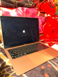 MacBook Air 15 Like New!