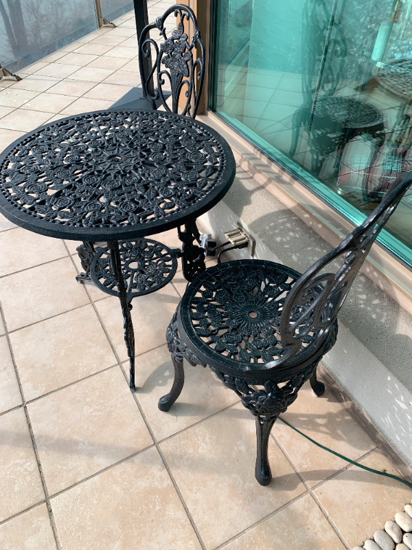 Tables de patio dans Mobilier pour terrasse et jardin  à Ville de Montréal - Image 2