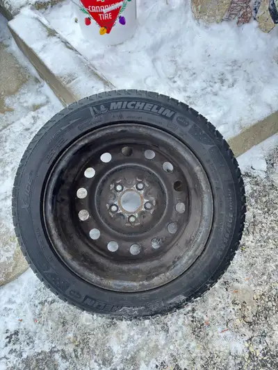 Selling a set of Michelin X-Ice winter tires on rims, size 205/55R16 (16 inch). • Brand: Michelin X-...