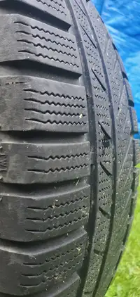 TWO Infinity Winter Hero 215/60R16 95H Tires