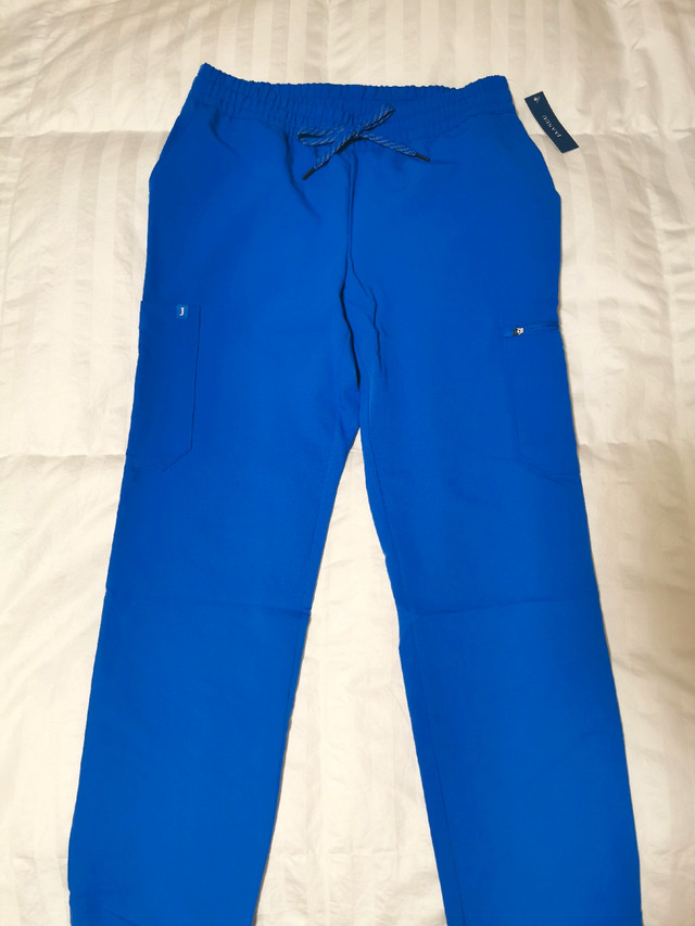 Jaanuu Royal Blue Women's 7-Pocket Scrub Pant dans Femmes - Pantalons et shorts  à Ville de Montréal