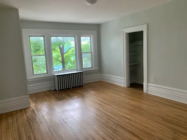2 rooms for rent in 4-bedroom apartment in Room Rentals & Roommates in Ottawa - Image 3