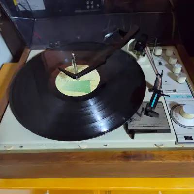 KLH Model Twenty-Four Turntable Amp, View more