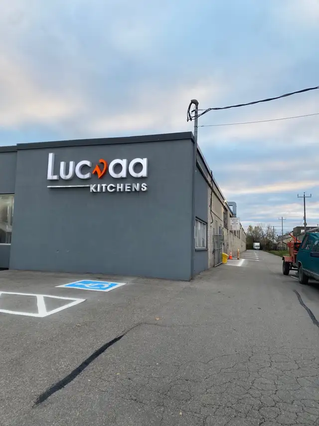 Parking Lot Sealing, Paving, Parking Lot Repair in Interlock, Paving & Driveways in Mississauga / Peel Region - Image 6