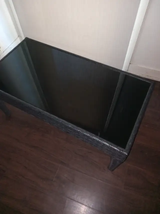 Black Wicker Coffee Table with Glass Top in Coffee Tables in City of Toronto - Image 7