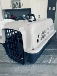 "Grreat Choice" pet kennel in great condition & clean