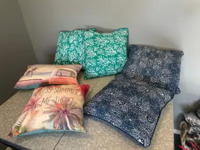 6 decorative throw pillows - Beach scene, View more