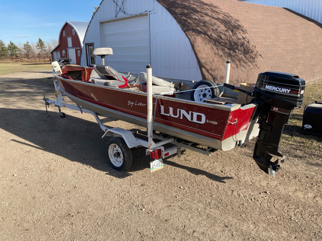 16 foot Lund  in Powerboats & Motorboats in Portage la Prairie