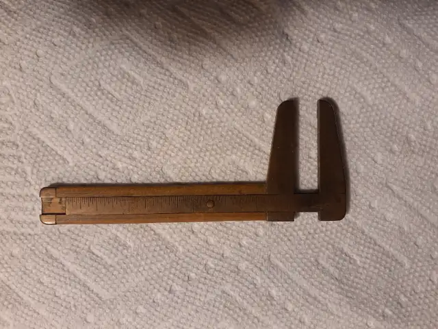 Antique Vintage Brass and wood measurement tool in Arts & Collectibles in Oakville / Halton Region - Image 2