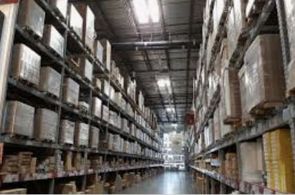 WAREHOUSES INDUSTRIELS LAVAL ET ST-LAURENT in Commercial & Office Space for Rent in Laval / North Shore