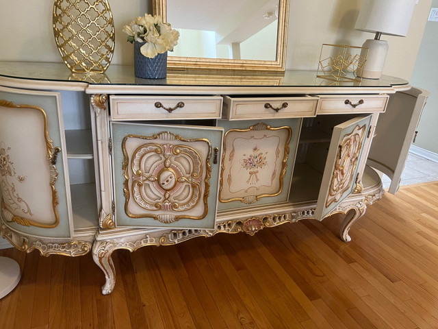 French antique style console in Hutches & Display Cabinets in Markham / York Region - Image 3
