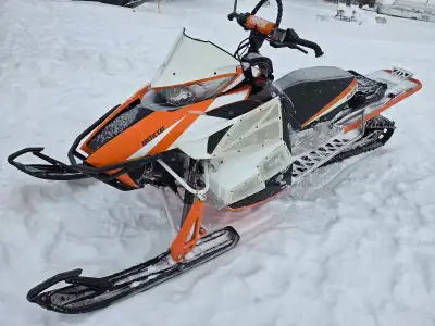 2013 Arctic Cat M8000 Sno Pro 162" track. Sled is ready to go with lots of ad ons. Polished tunnel,...