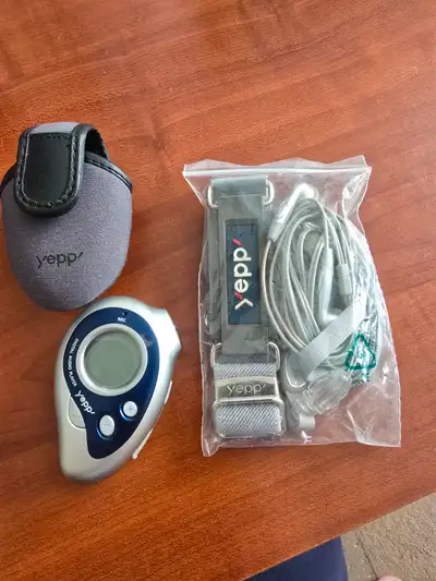 Samsung YP-90S 64 MB Mini Yepp MP3 Player, View more