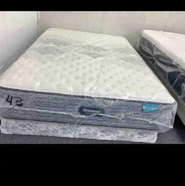 matelas avaliable in Beds & Mattresses in City of Montréal - Image 2